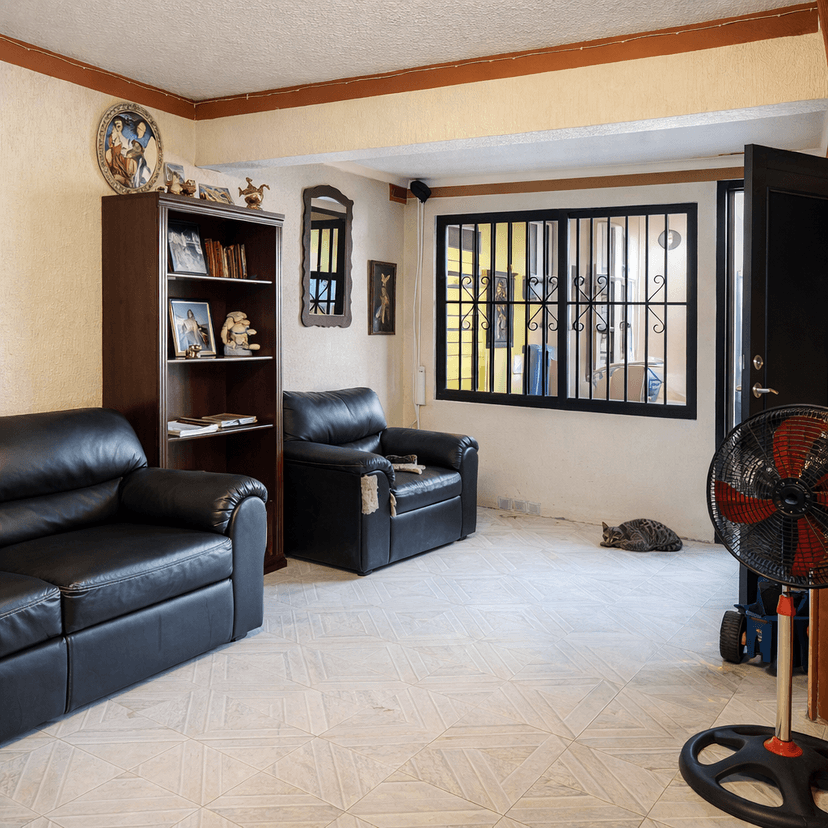 Casa en venta en Cdad. del Carmen, 4 recámaras, 2 baños, 2 estacionamientos — foto 3 de 11
