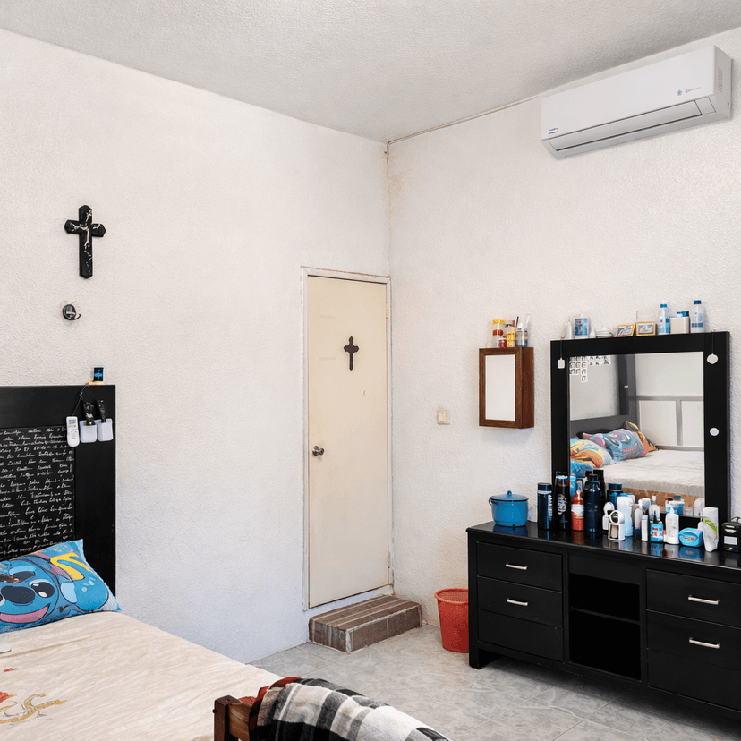 Casa en venta en Cdad. del Carmen, 4 recámaras, 2 baños, 2 estacionamientos — foto 9 de 11